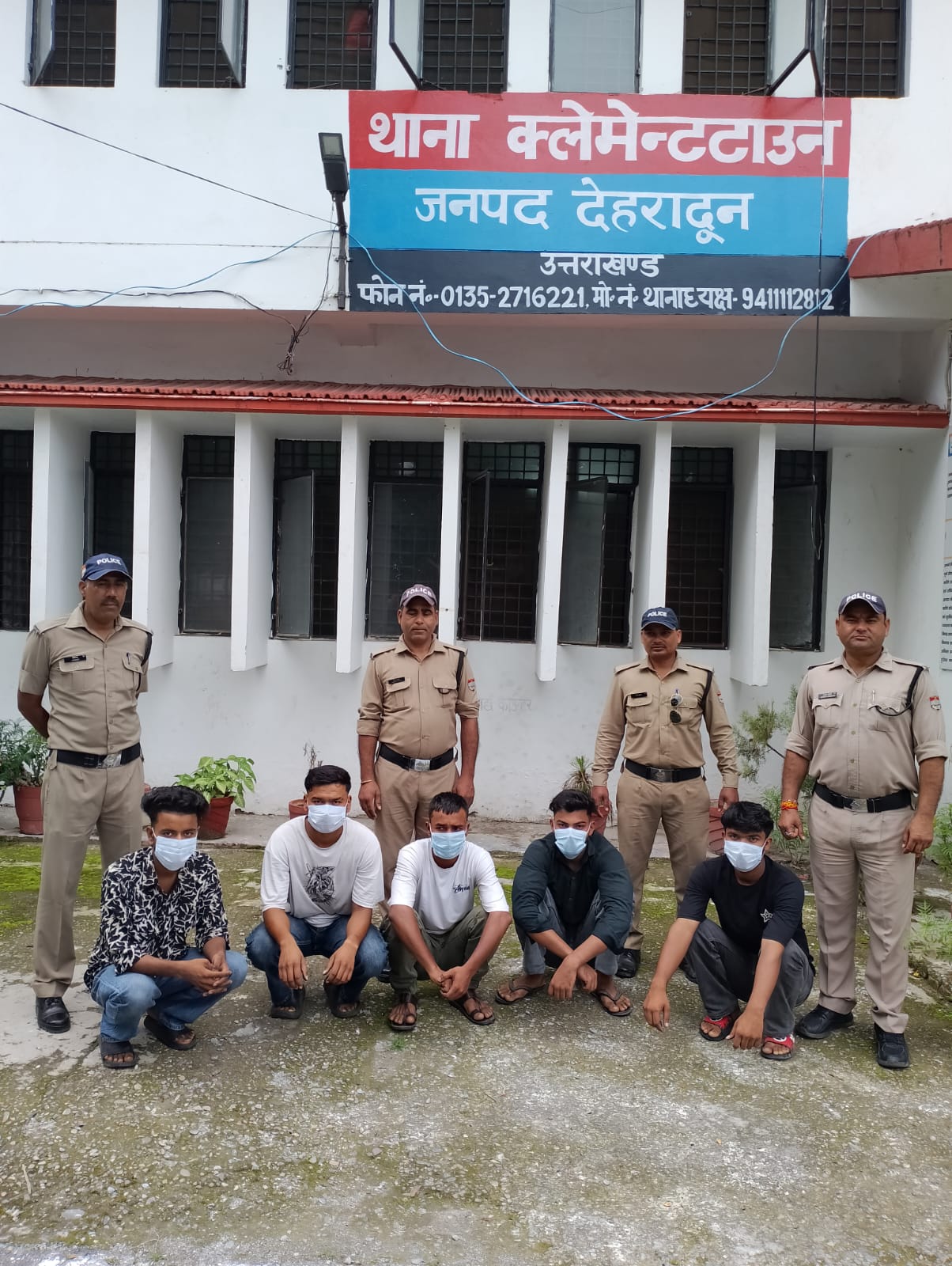 क्लेमेंटटाउन में युवको पर चाकू से हमला करने वाले 5 अभियुक्त गिरफ्तार