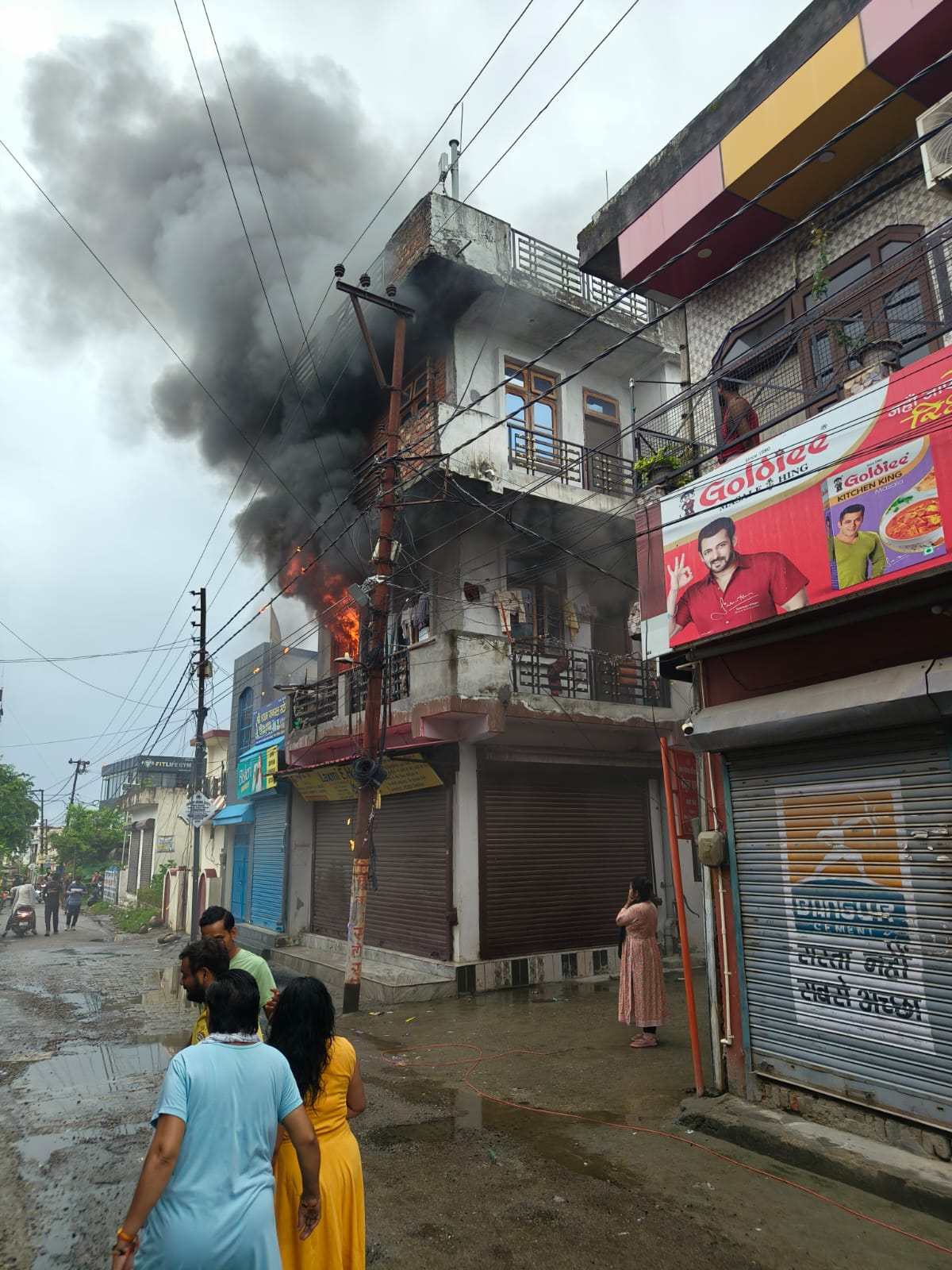 रायवाला में एक मकान में लगी आग, पाया काबू