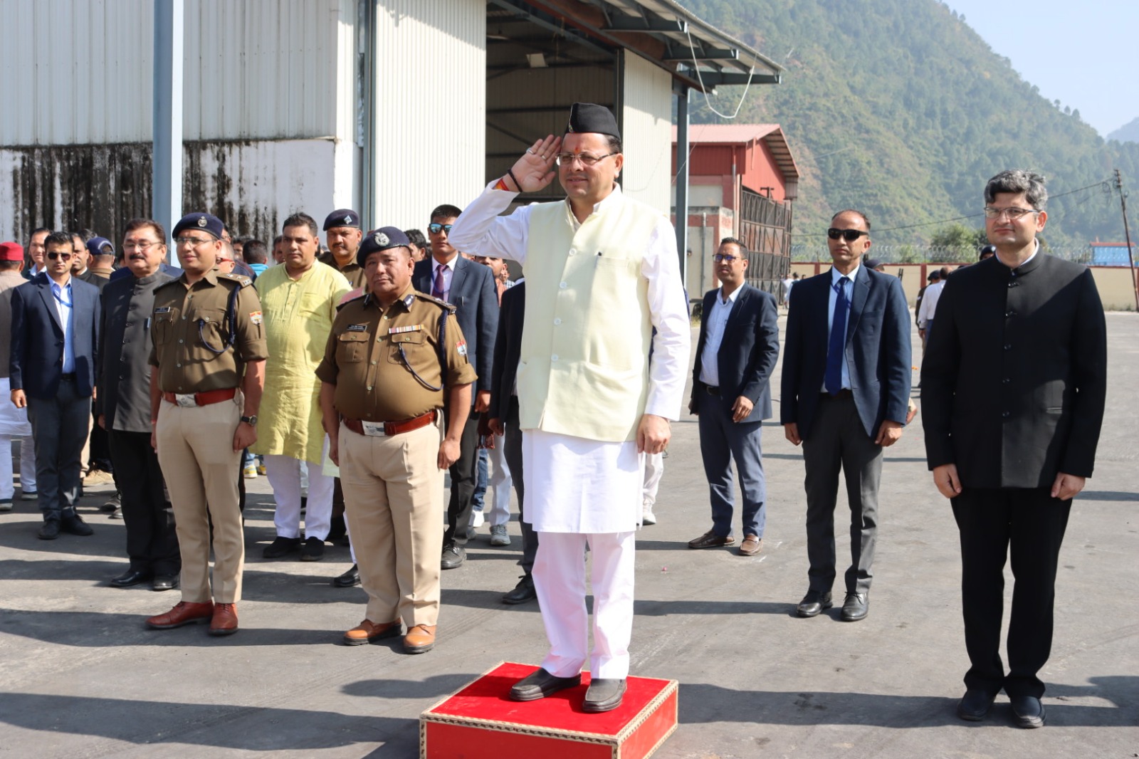 मुख्यमंत्री ने किया राजकीय औद्यौगिक विकास एवं सांस्कृतिक गौचर मेले का शुभारंभ