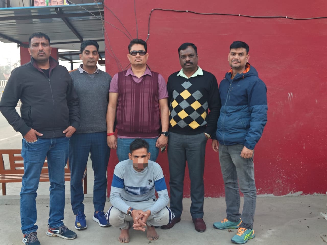 शातिर 15 हज़ार ईनामी चैन स्नैचर चढ़ा एसटीएफ के हत्थे*