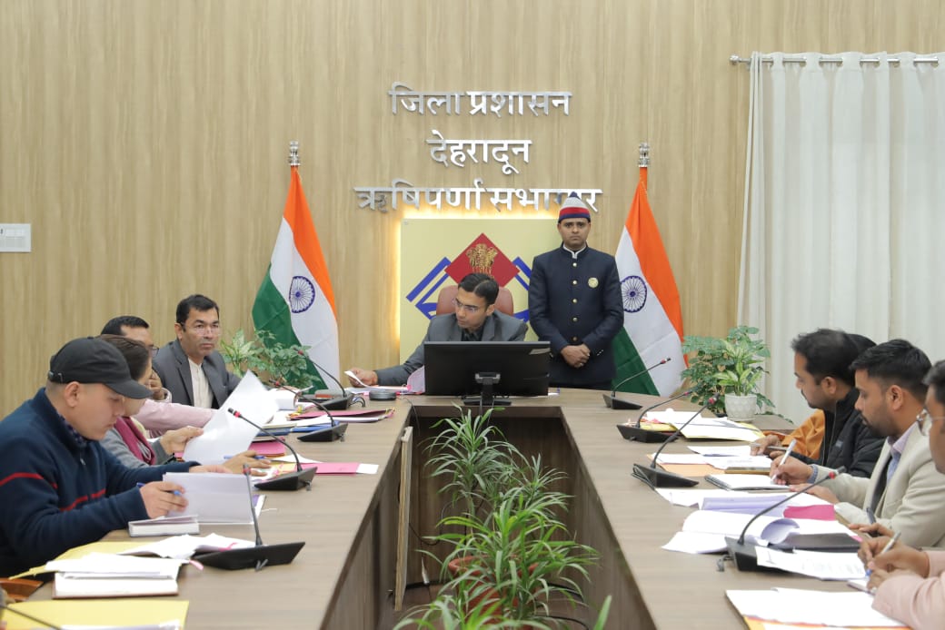 वन पंचायतों को उनके मौलिक अधिकारों से करेंगे सम्पन्न:डीएम सविन बंसल