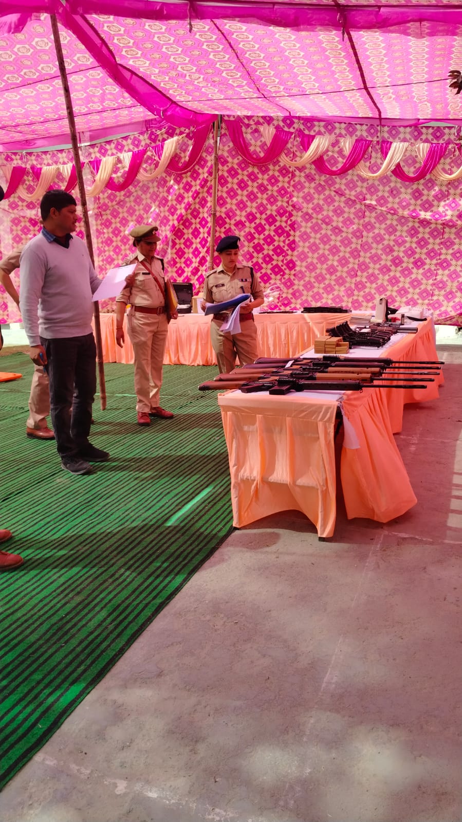 पुलिस कप्तान सरिता डोबाल ने किया उत्तरकाशी कोतवाली का निरीक्षण