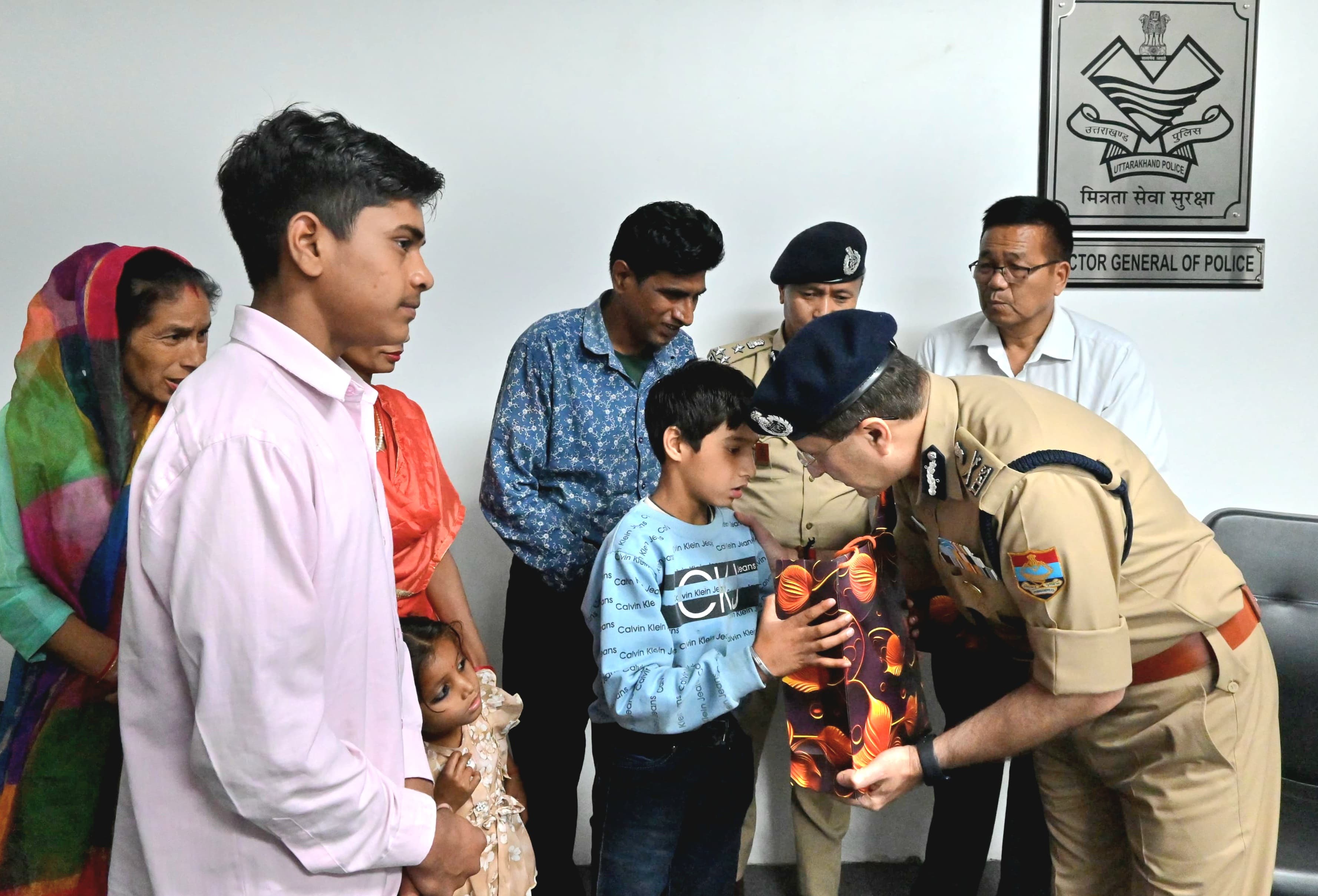 उत्तराखंड पुलिस की मानवीय तस्वीर का उदाहरण 