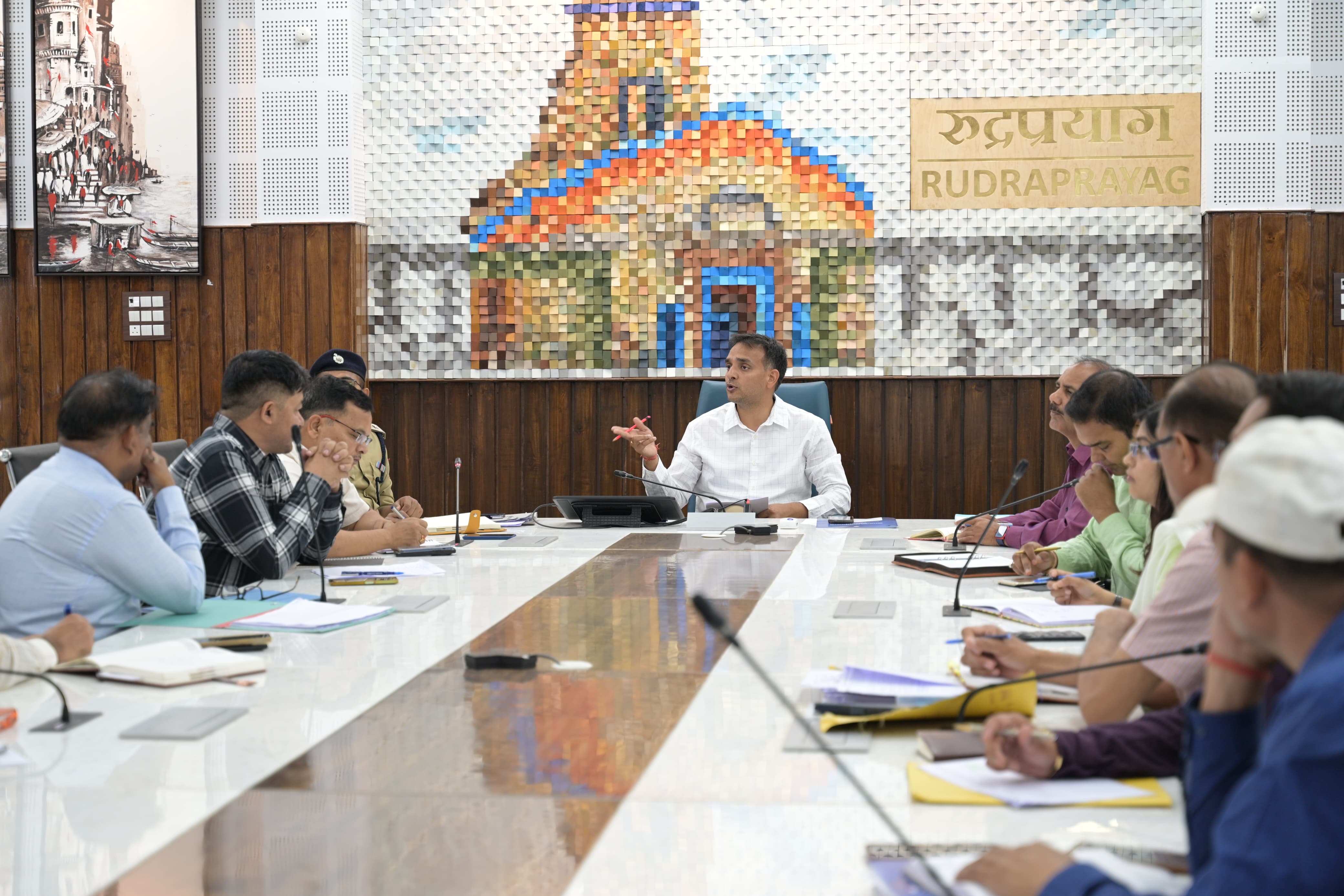 केदारनाथ यात्रा की प्रशासनिक व्यवस्थाओ का जिलाधिकारी ने किया आंकलन