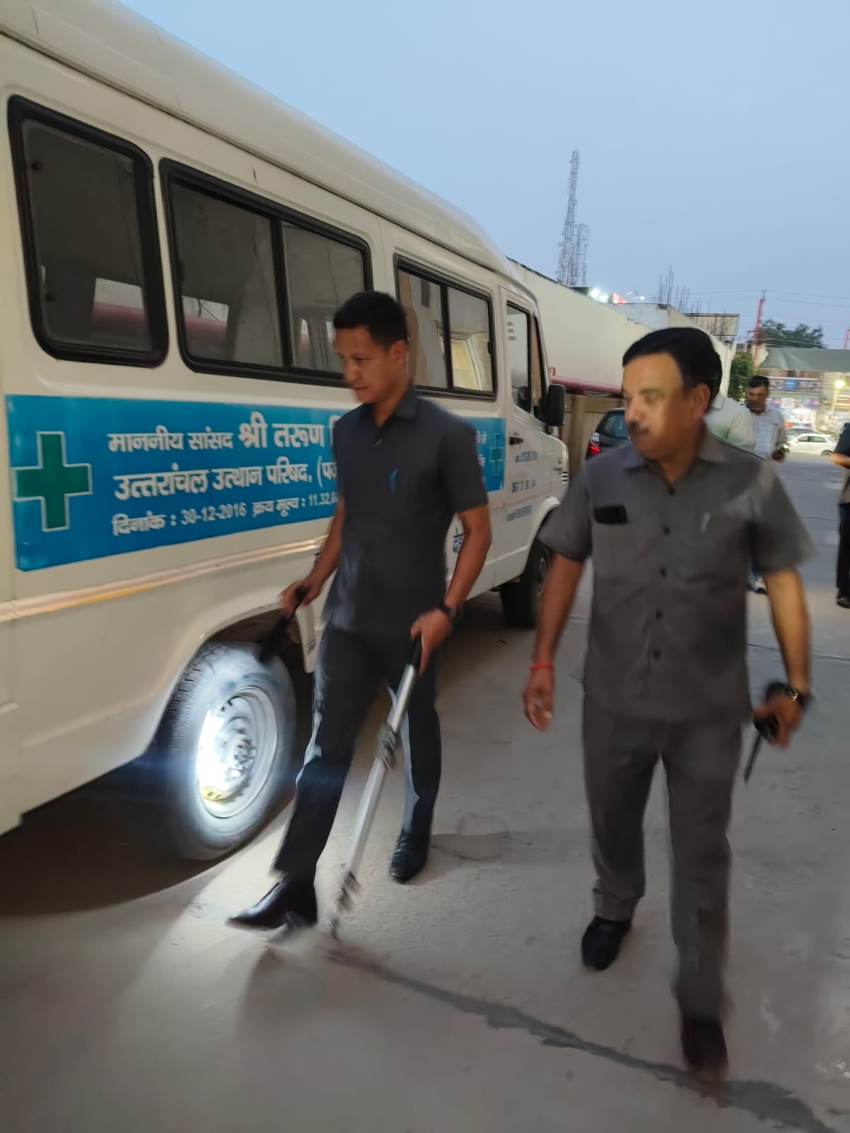 कैलाश अस्पताल को बम से उड़ाने का मिला मेल, डॉग व बम स्क्वाड ने की चेकिंग