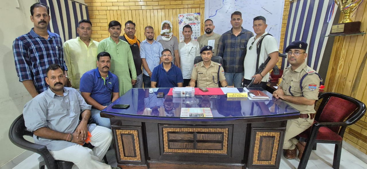 *ईनामी अन्तर्राज्यीय हथियार तस्कर गिरफ्तार, 02 ऑटोमैटिक पिस्टल व 02 मैगजीन बरामद