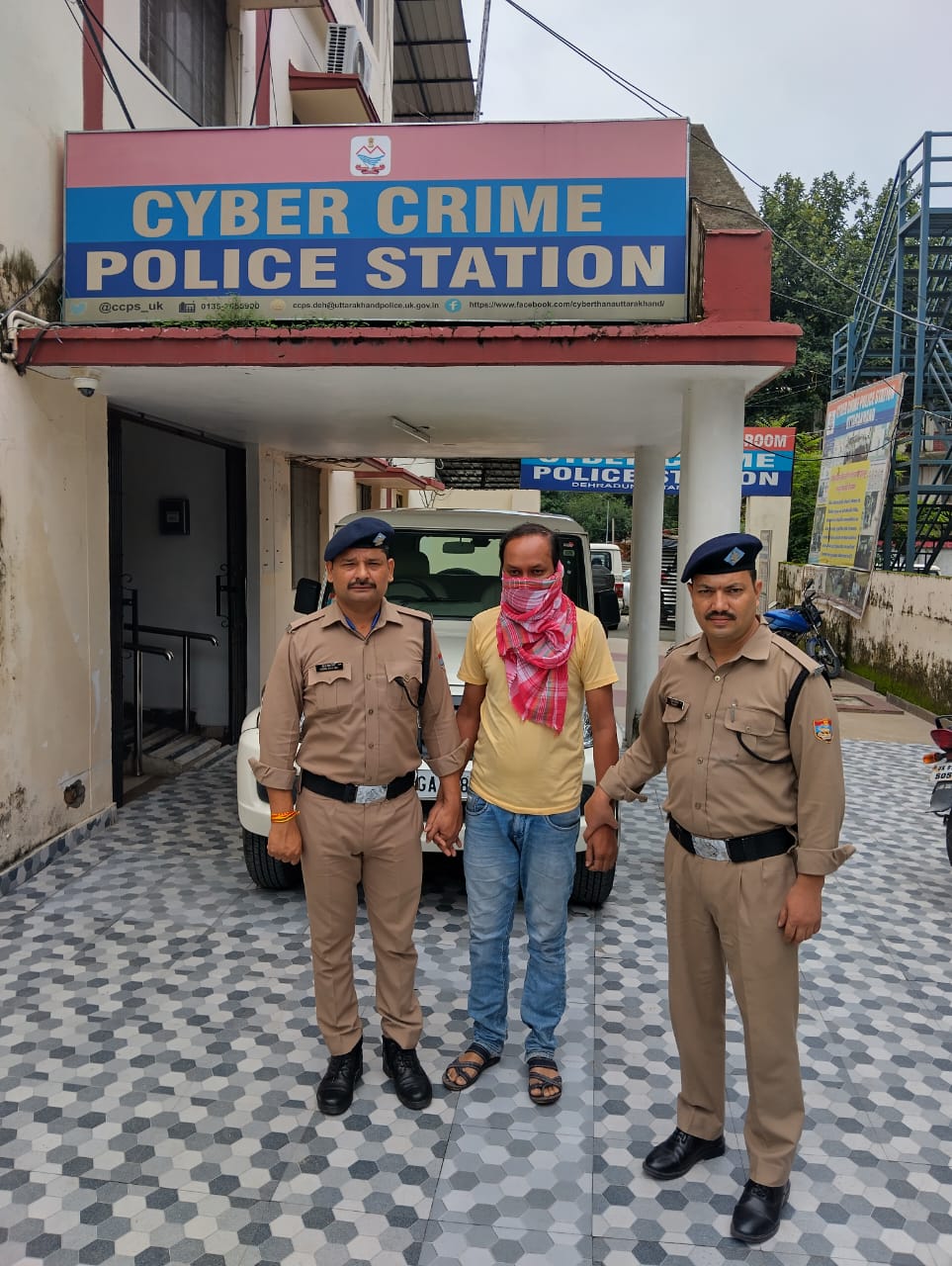 रिटायर्ड सूबेदार मेजर से 34 लाख ठगने वाला शातिर साइबर ठग भिलाई से गिरफ्तार