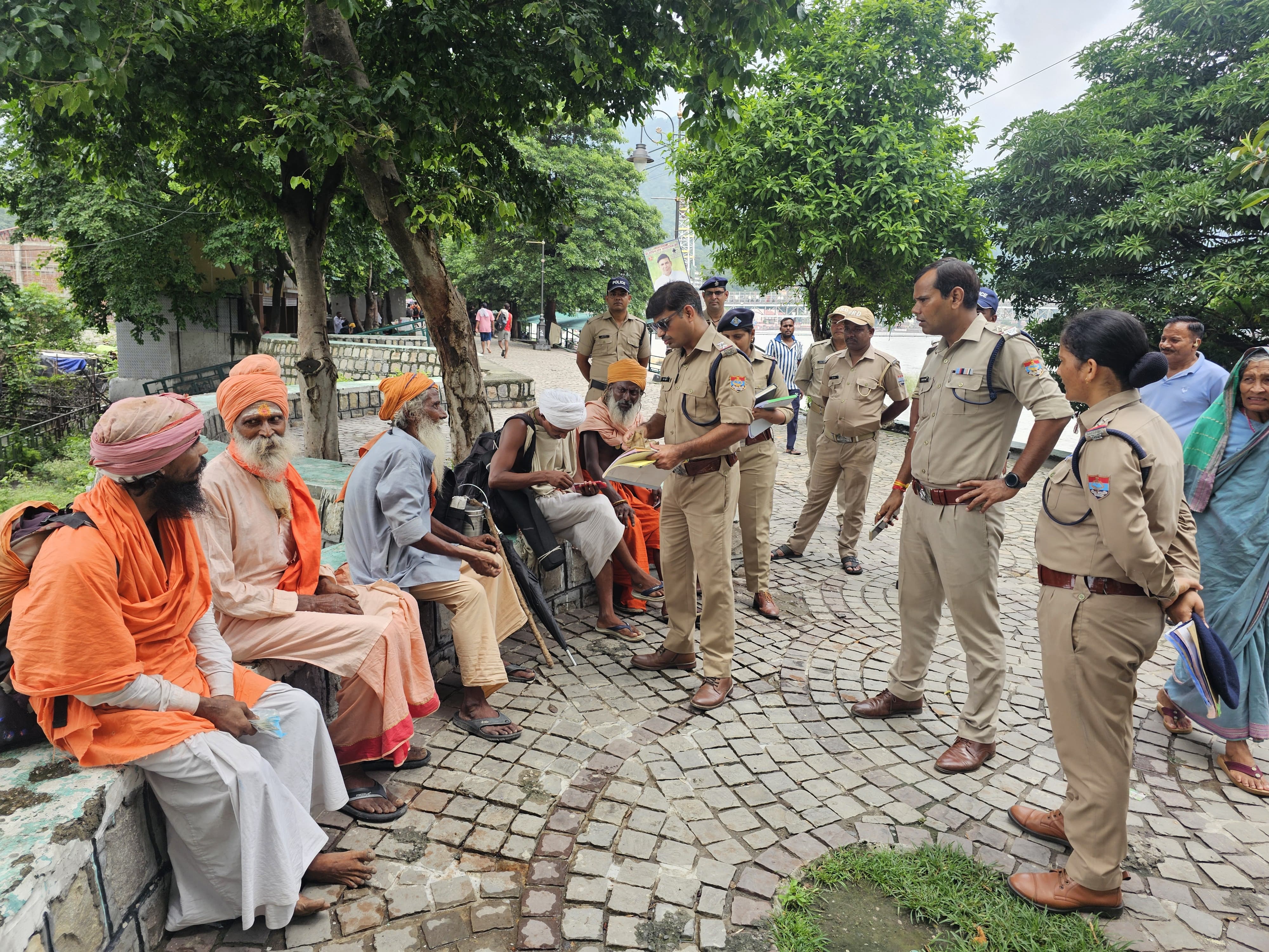 33 ढोंगी बाबाओं के खिलाफ टिहरी पुलिस ने की कार्यवाही