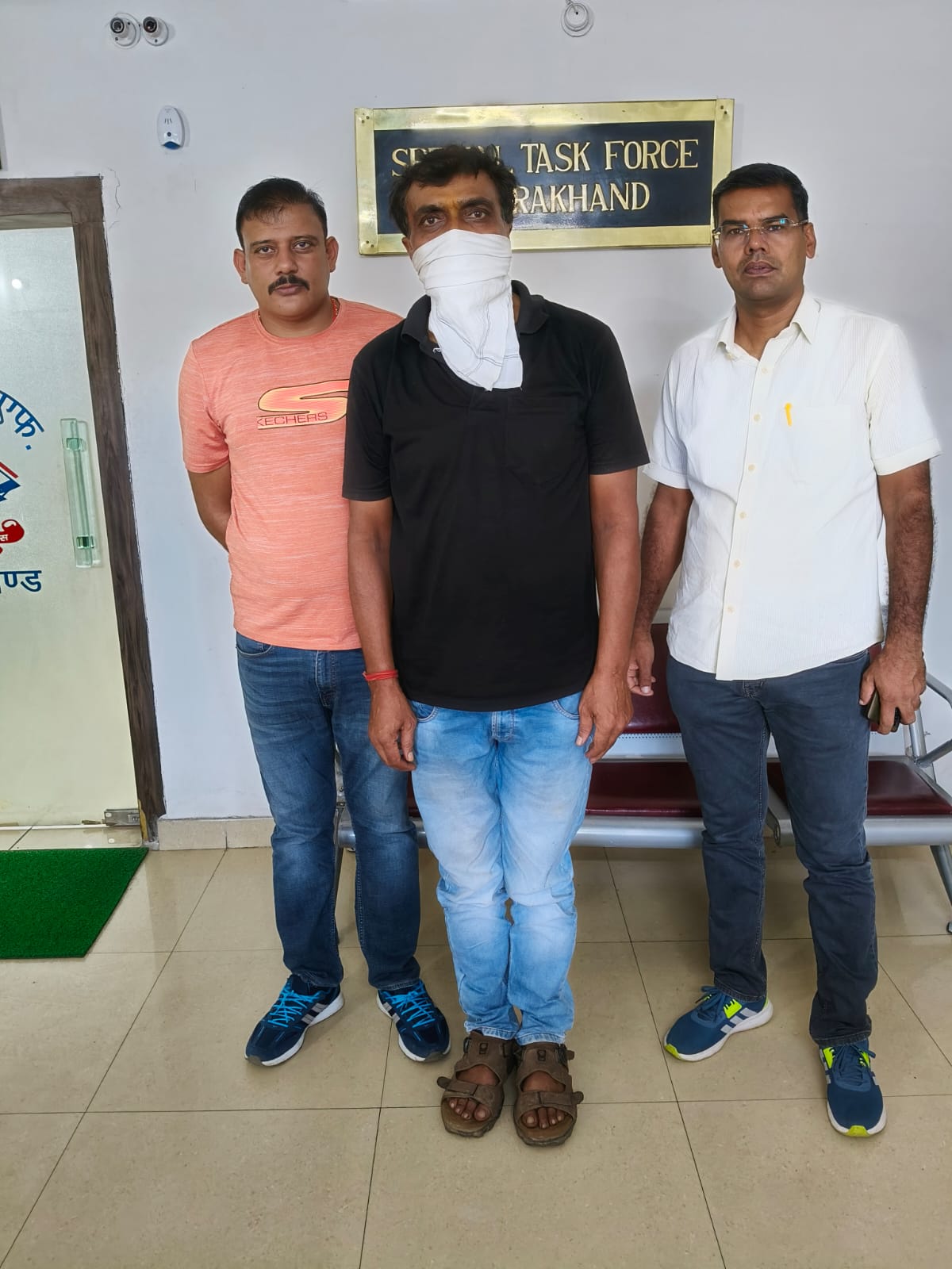 नकली दवाईयों की पैकिंग तैयार करने वाले प्रिंटिंग प्रेस के मालिक को एसटीएफ ने हिमाचल से धरा