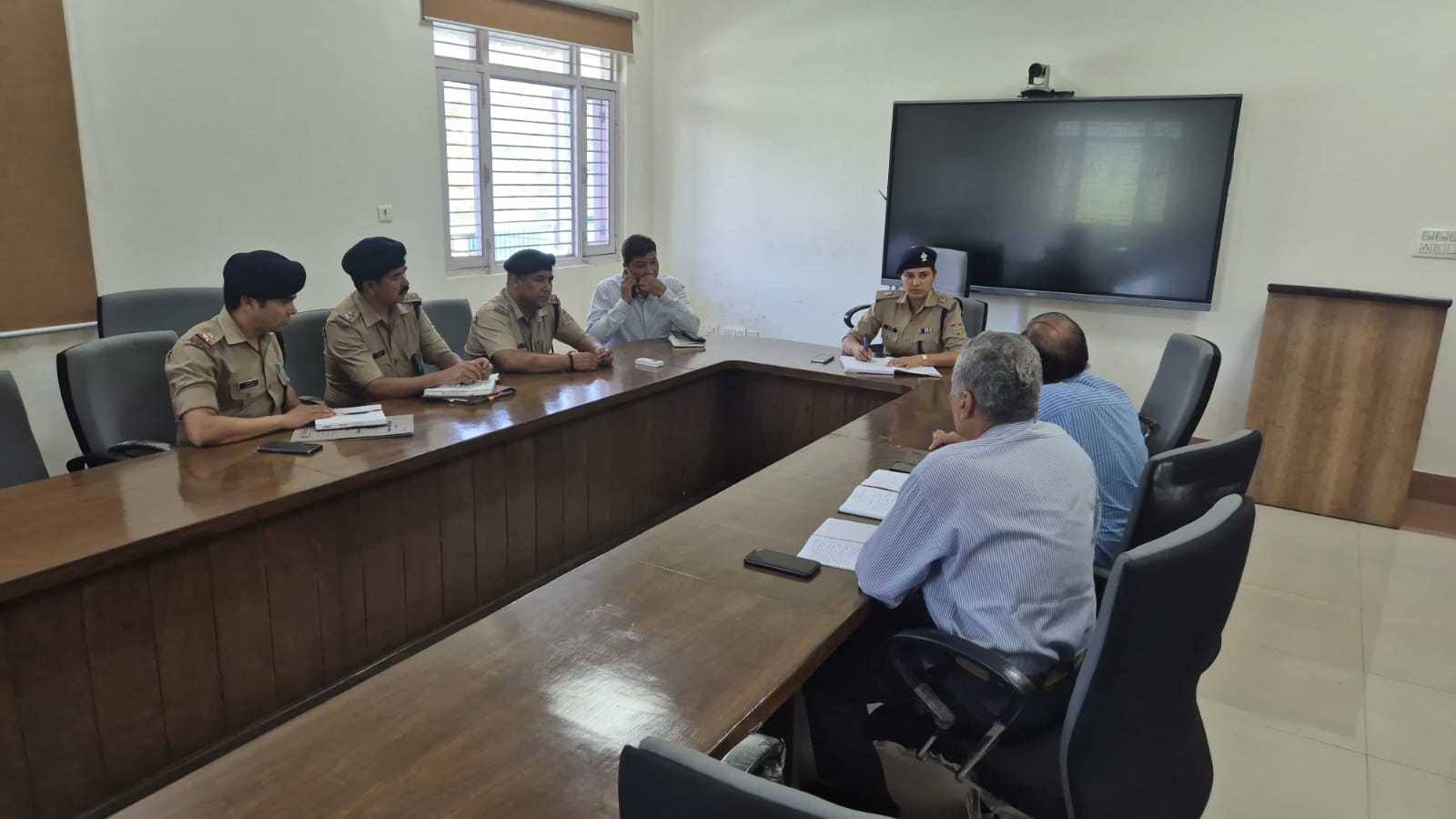 यूकेएसएसएससी पेपर लीक मामले में गठित एसआईटी द्वारा जाँच शुरू
