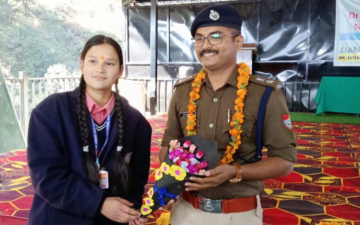 गुप्तकाशी  में एसपी ने चलाया जागरूकता अभियान, छात्रों को दी साइबर सुरक्षा व करियर मार्गदर्शन की जानकारी