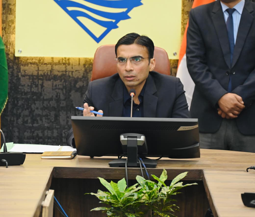 जिला प्रशासन टीम ने की ग्राफ़िक एरा के छात्रों की टेस्टिंग

