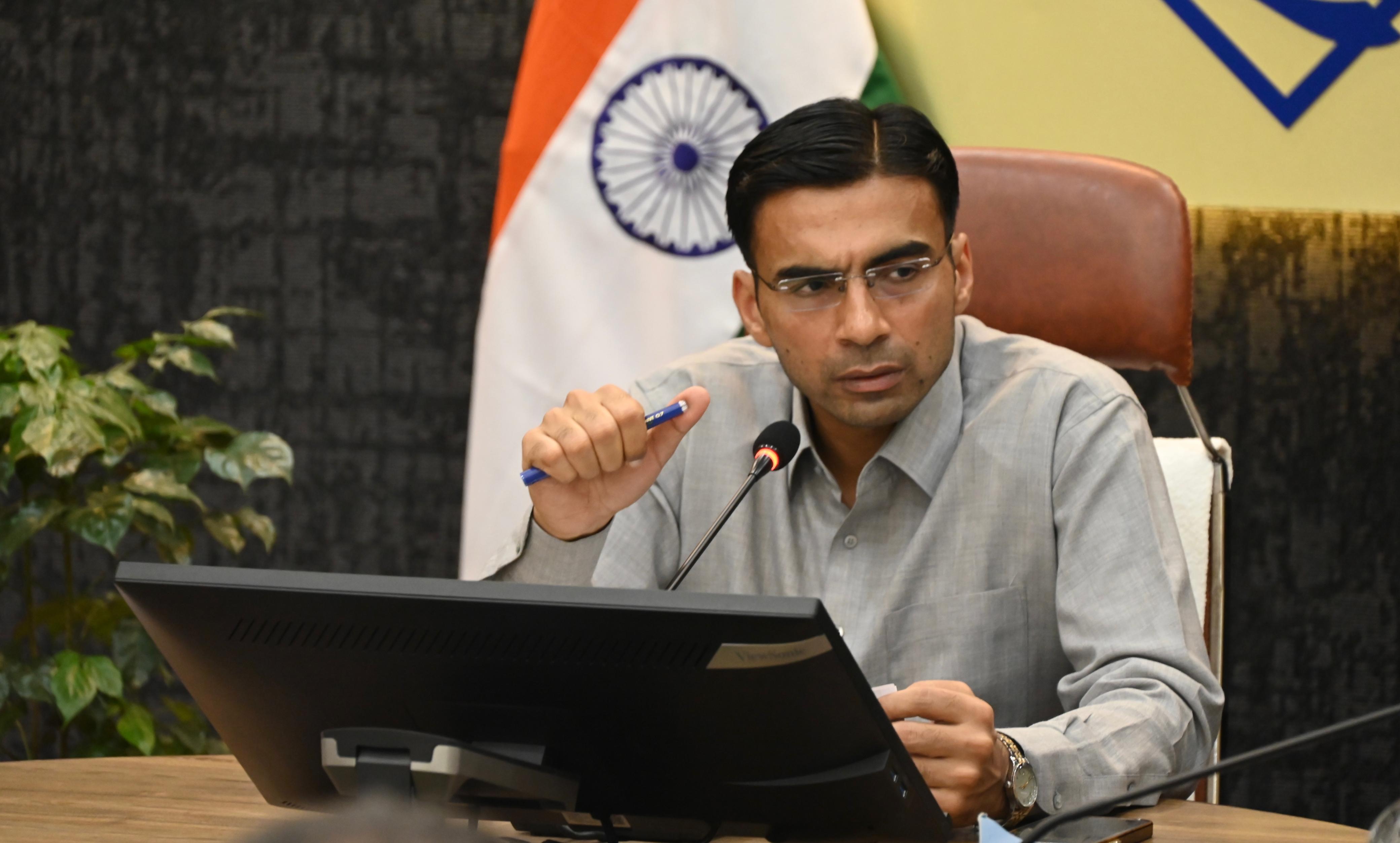 डीएम बंसल के निर्देशन में जनसेवा केंद्रों पर जिले में सख्त कार्रवाई एक सीएससी सेंटर सील