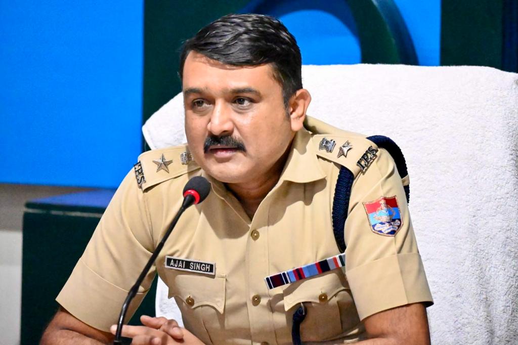 मुश्किलों में 