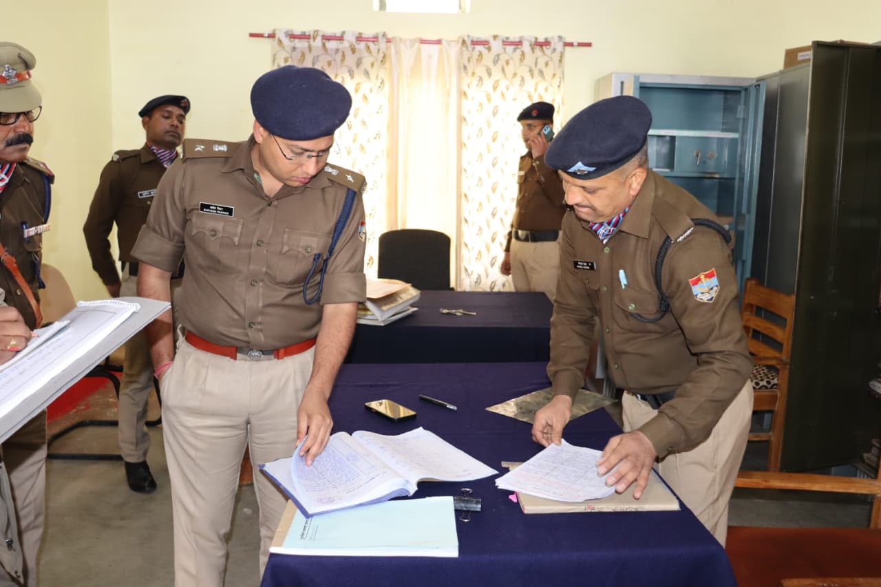 *एसएसपी पौड़ी ने किया रिजर्व पुलिस लाईन पौड़ी का वार्षिक निरीक्षण