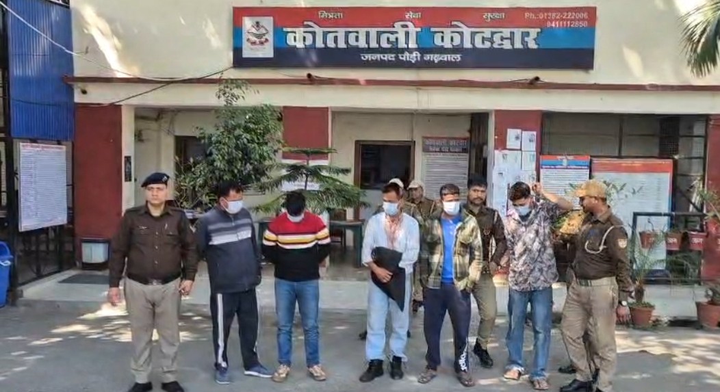 होली की आड़ में अराजकता पर पुलिस सख्त, कोटद्वार व श्रीनगर से 9 उपद्रवी गिरफ्तार