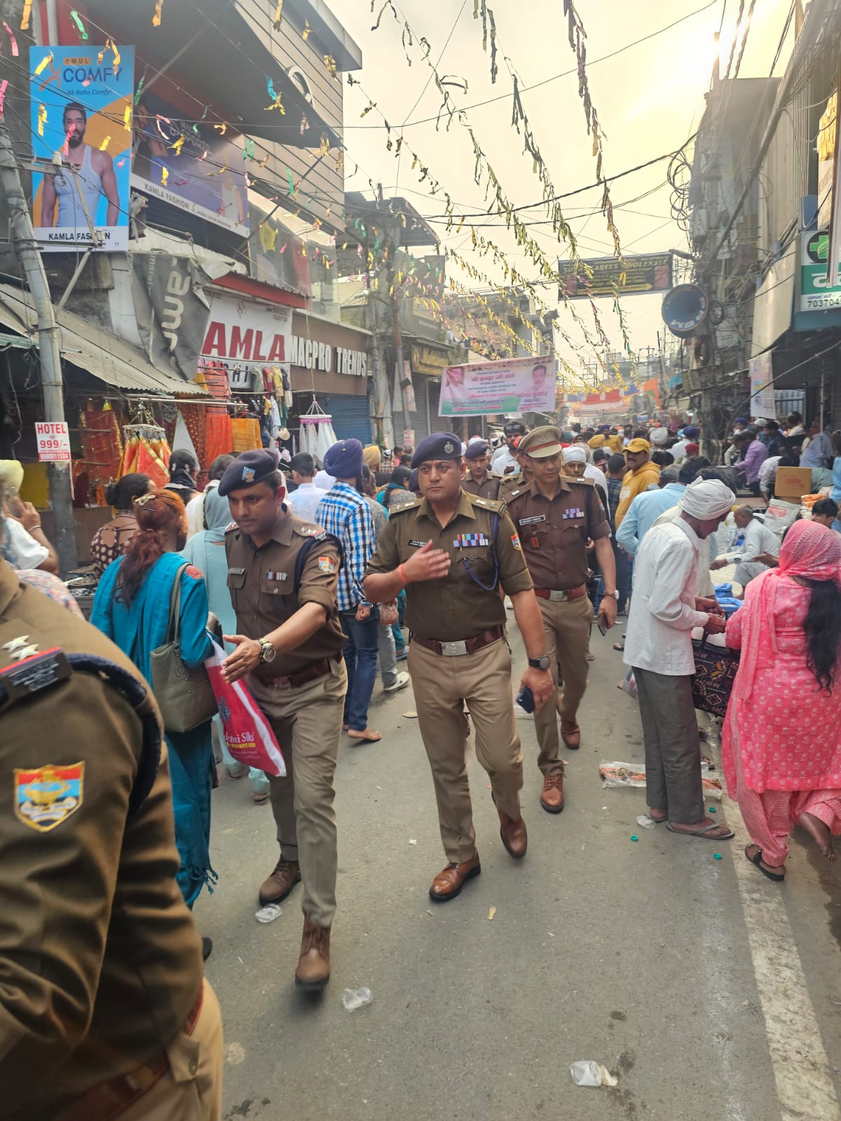 कप्तान प्रमेन्द्र ने किया झंडा मेले की सुरक्षा व्यवस्थाओं का निरीक्षण, हर ओर सुरक्षा को सीसीटीवी से निगरानी के आदेश