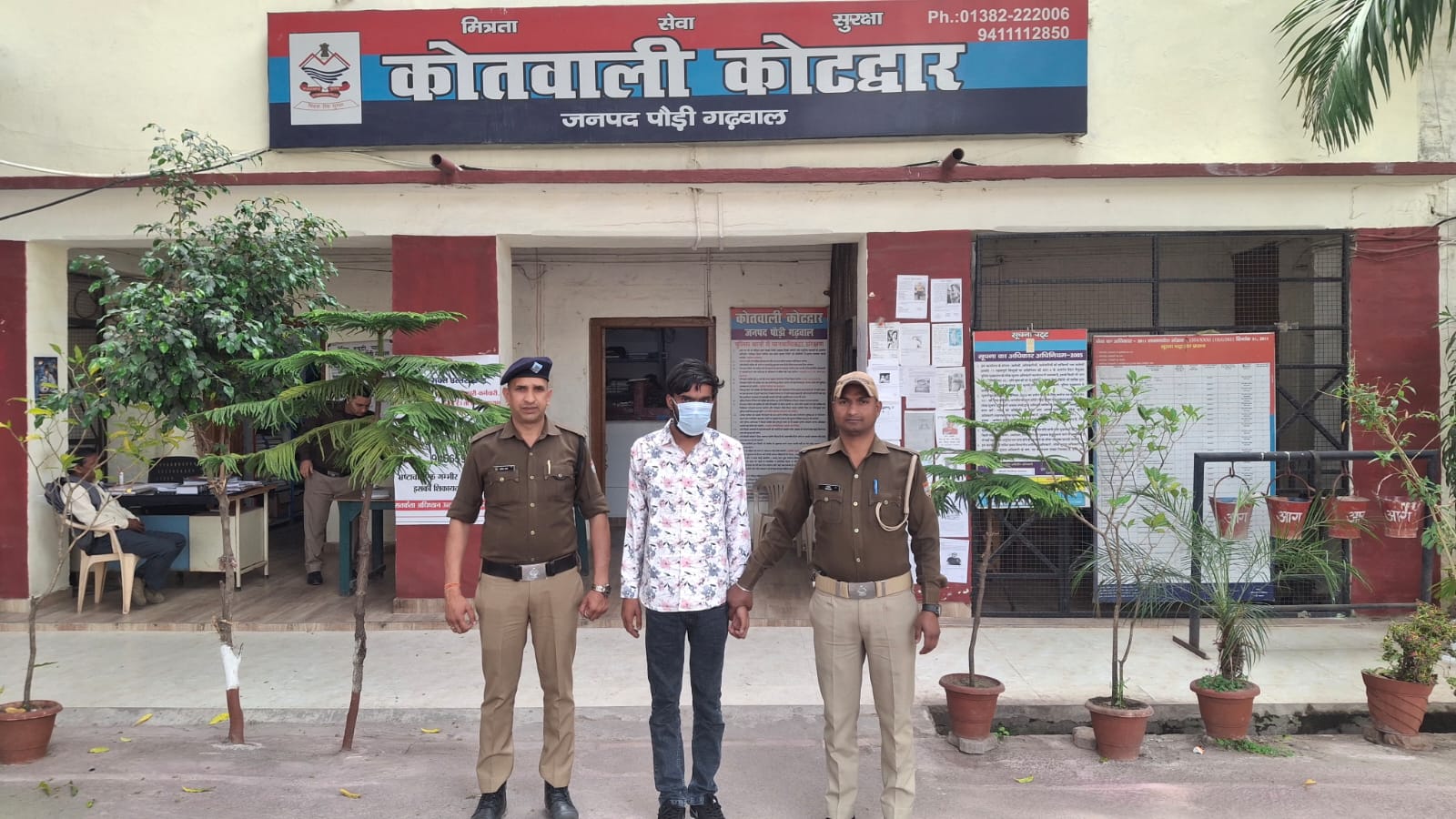 सोशल मीडिया पर फोटो वायरल करने की धमकी देकर कर रहा था वसूली, आरोपी गिरफ्तार