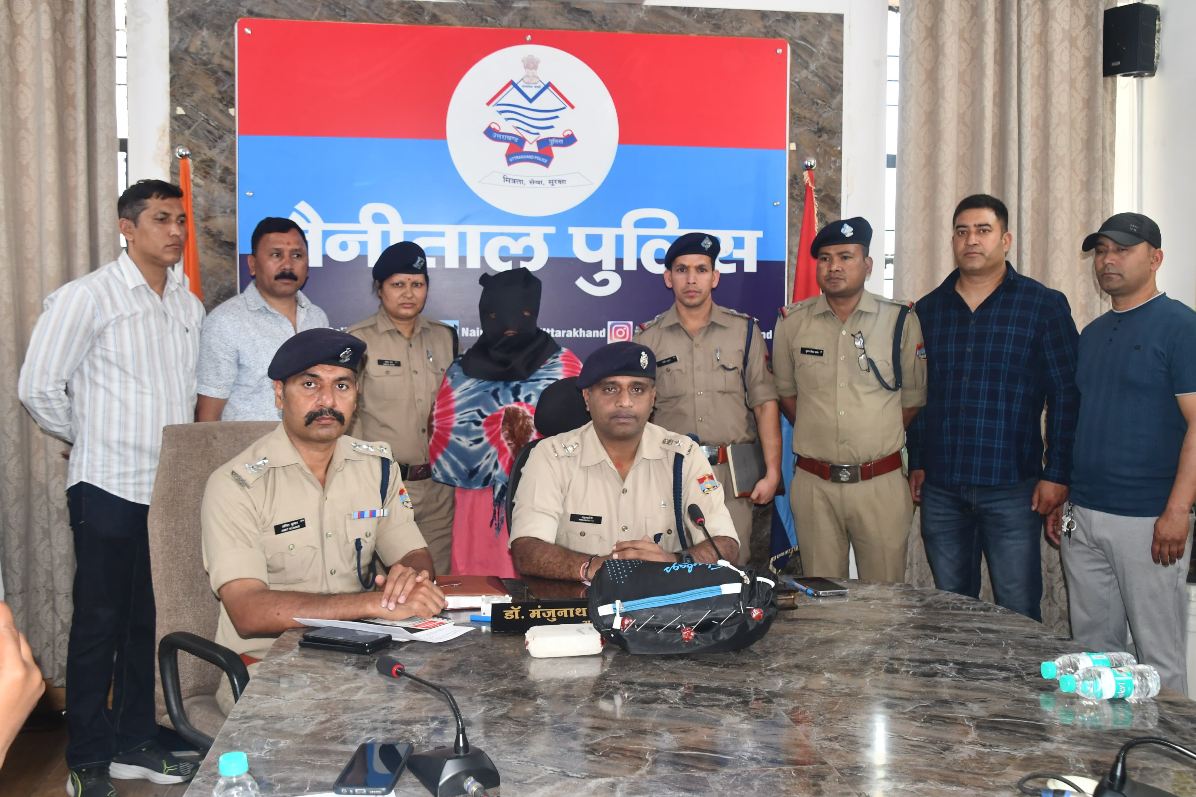 203 ग्राम स्मैक के साथ महिला तस्कर गिरफ्तार