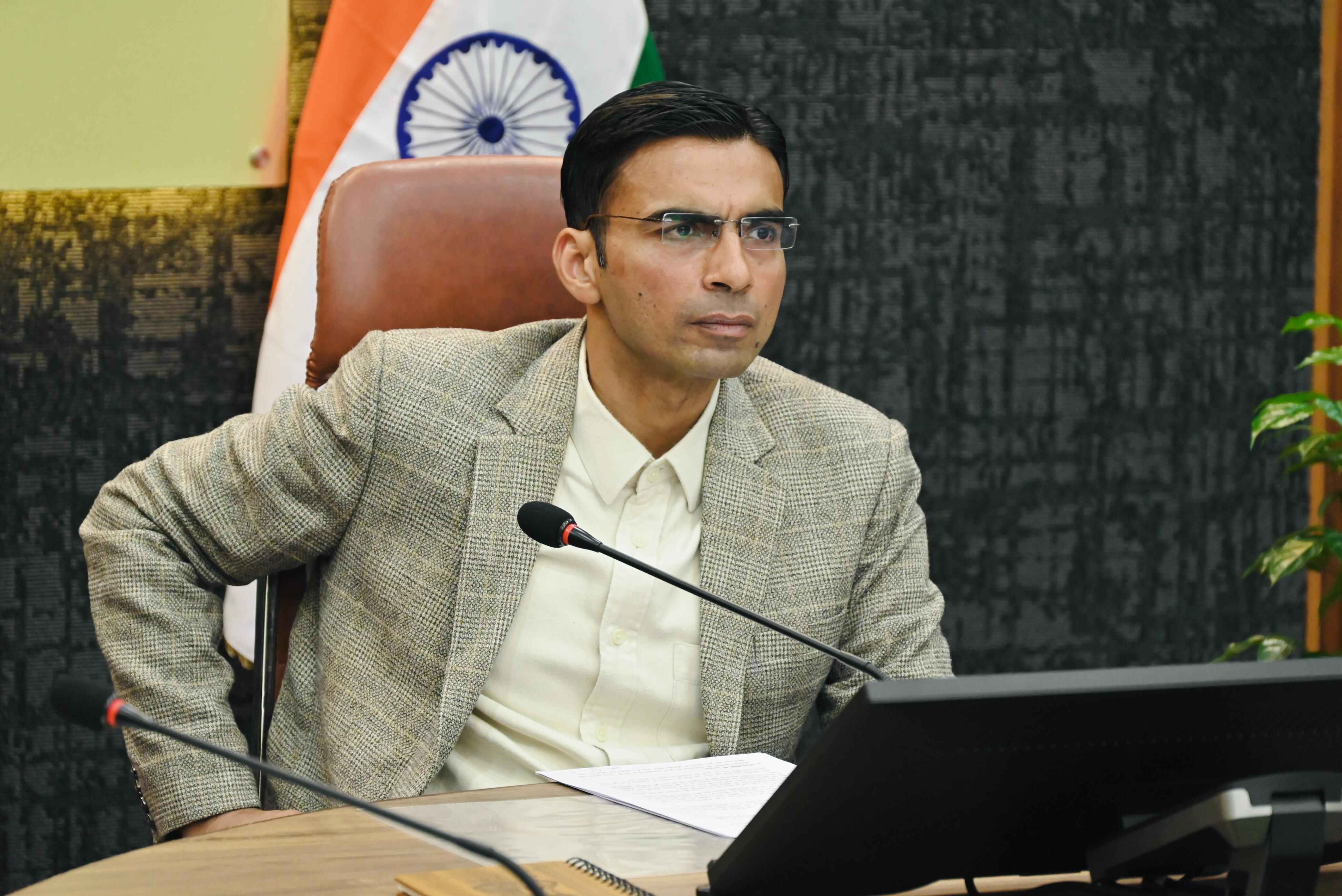 डीएम बंसल का उद्देश्य-किसी से टकराव नही बल्कि व्यवस्था को सही दिशा देना है!