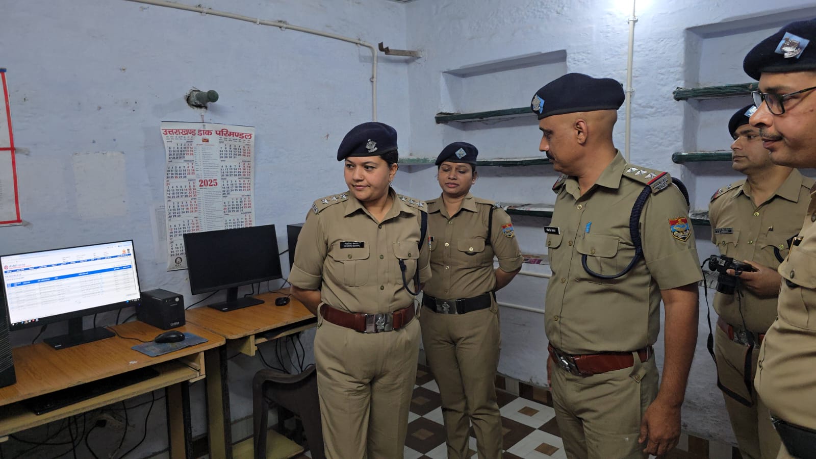 सीओ निहारिका सेमवाल ने किया लैंसडाउन कोतवाली में अर्द्धवार्षिक निरीक्षण