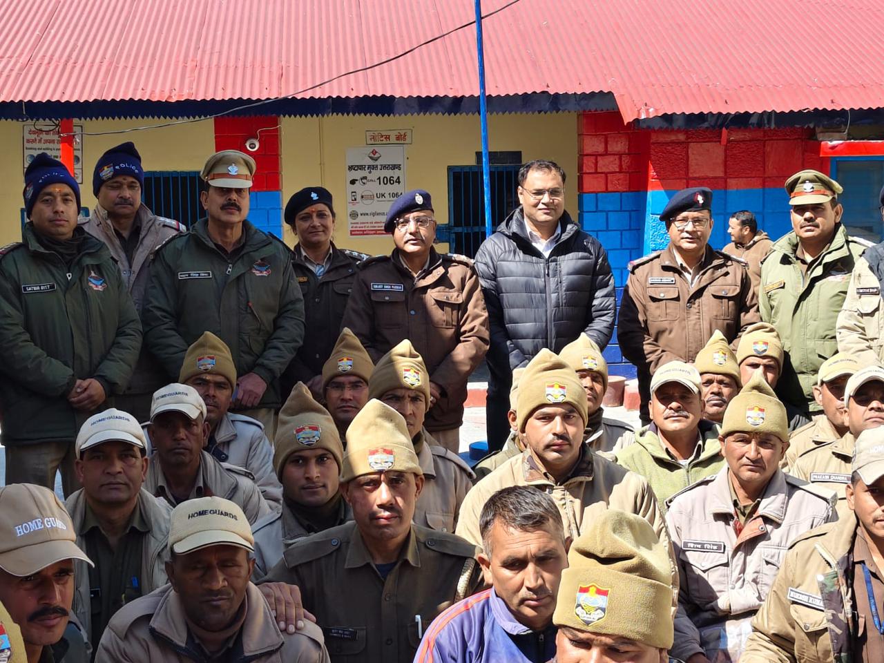 डीएम व कप्तान ने ग्राउंड जीरो पर जांची व्यवस्थाएं