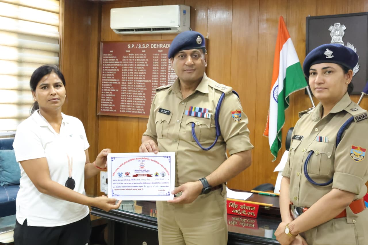 वेटलिफ्टिंग व योग में महिला जवानो ने जीता कांस्य