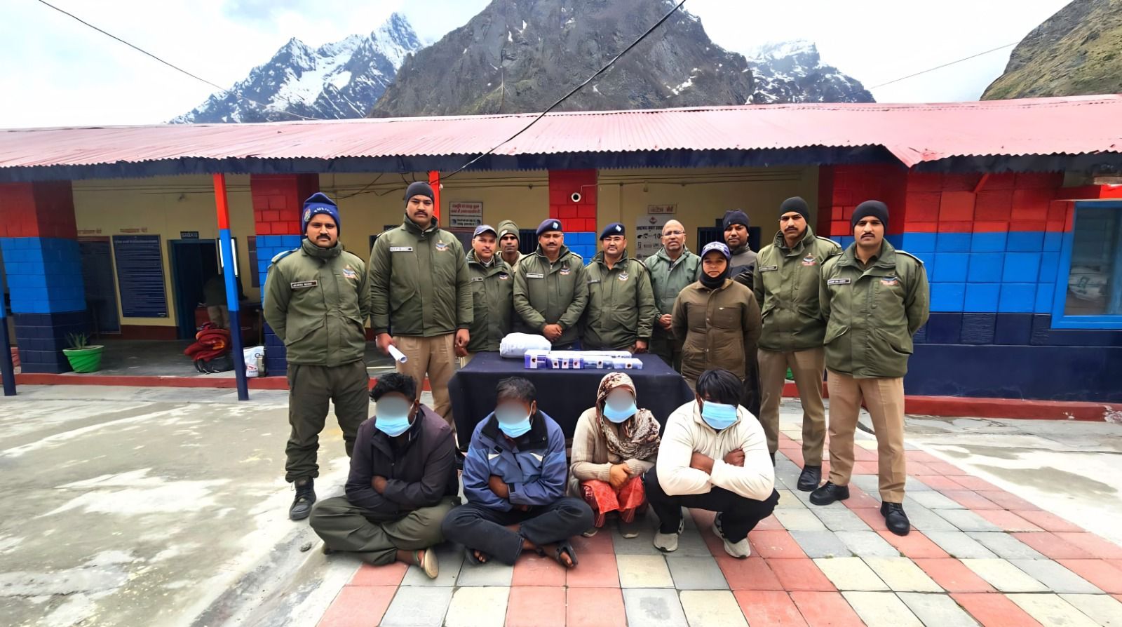 केदारनाथ में चोरी, बद्रीनाथ में वारदात की तैयारी; चमोली पुलिस ने दबोचा अंतर्राज्यीय टप्पेबाज गिरोह*
