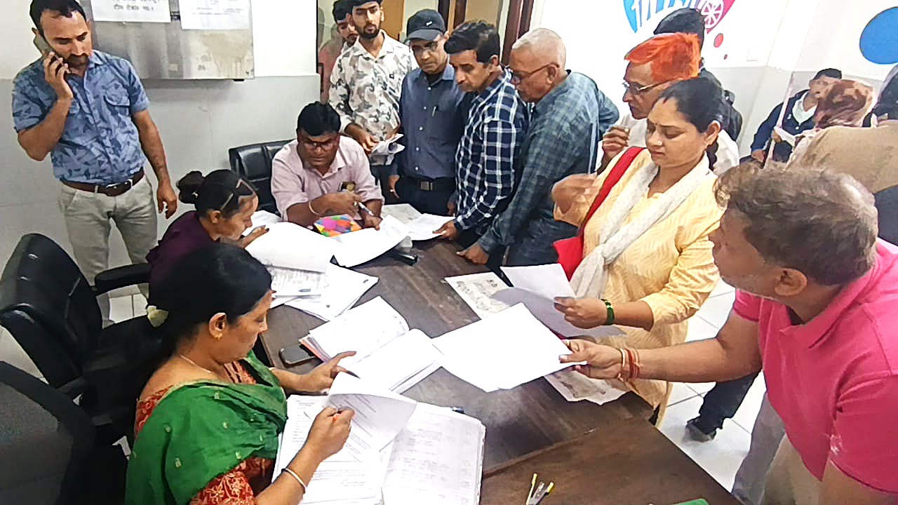 गांधी शताब्दी में संचालित डीडीआरसी में बन रहे दिव्यांगों के यूडीआईडी कार्ड