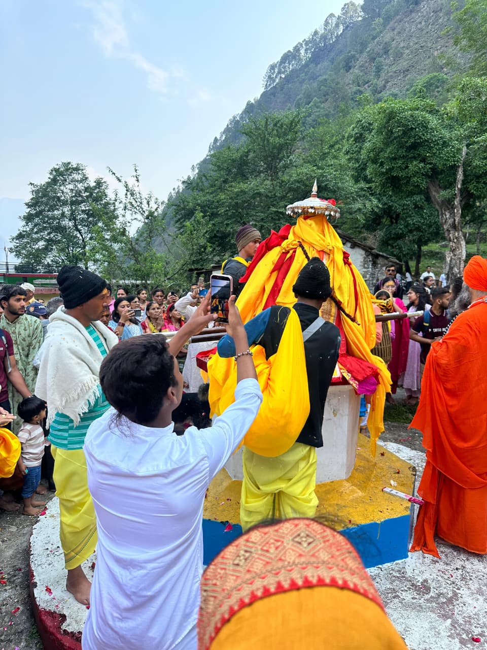 हर-हर महादेव के जयघोष के बीच भगवान मद्महेश्वर की डोली ओंकारेश्वर मंदिर से हुई रवाना