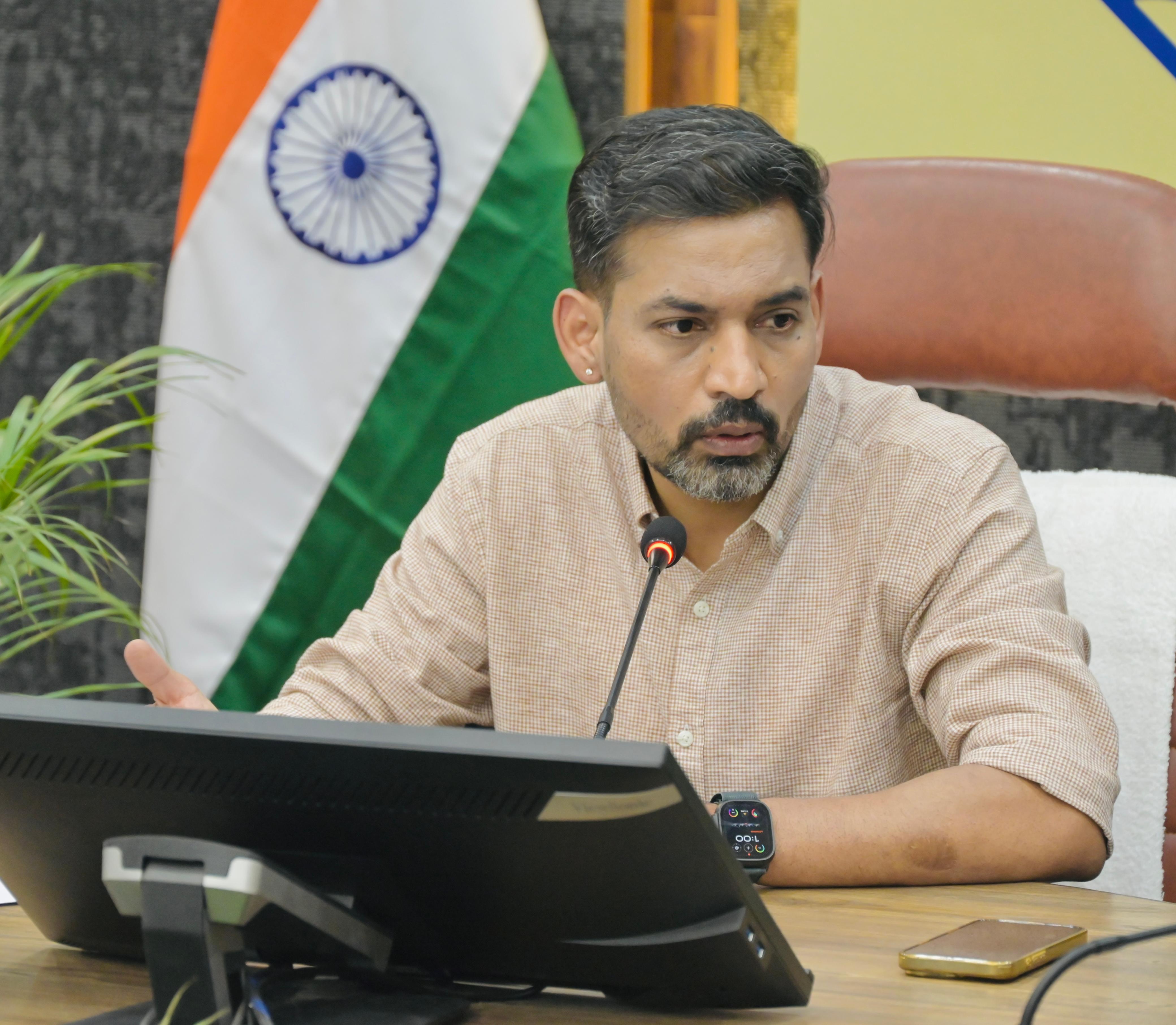 नवनियुक्त ज़िलाधिकारी आशीष चौहान ने बताई अपनी कार्य प्राथमिकता