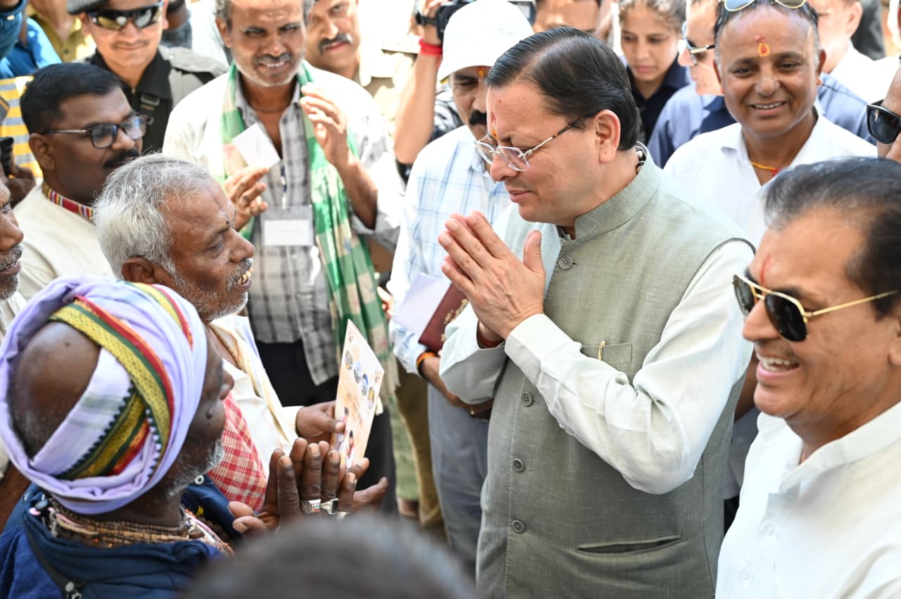 मुख्यमंत्री ने ऋषिकेश स्थित चारधाम ट्रांजिट कैंप का किया औचक निरीक्षण