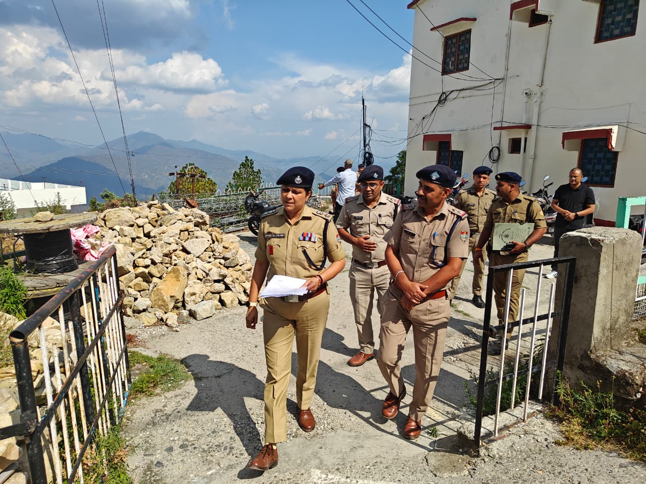 एसएसपी श्वेता चौबे ने पुलिस कार्यालय की विभिन्न शाखाओं का किया निरीक्षण