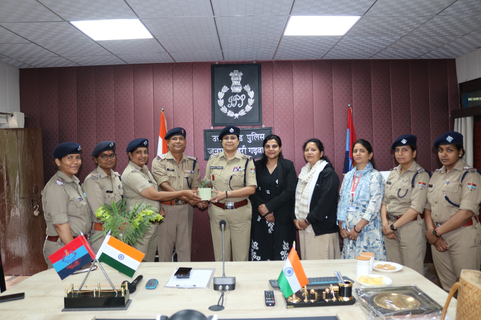 टिहरी में नशा तस्करों पर पुलिस की बड़ी कार्रवाई, करीब एक किलो चरस के साथ दो गिरफ्तार*