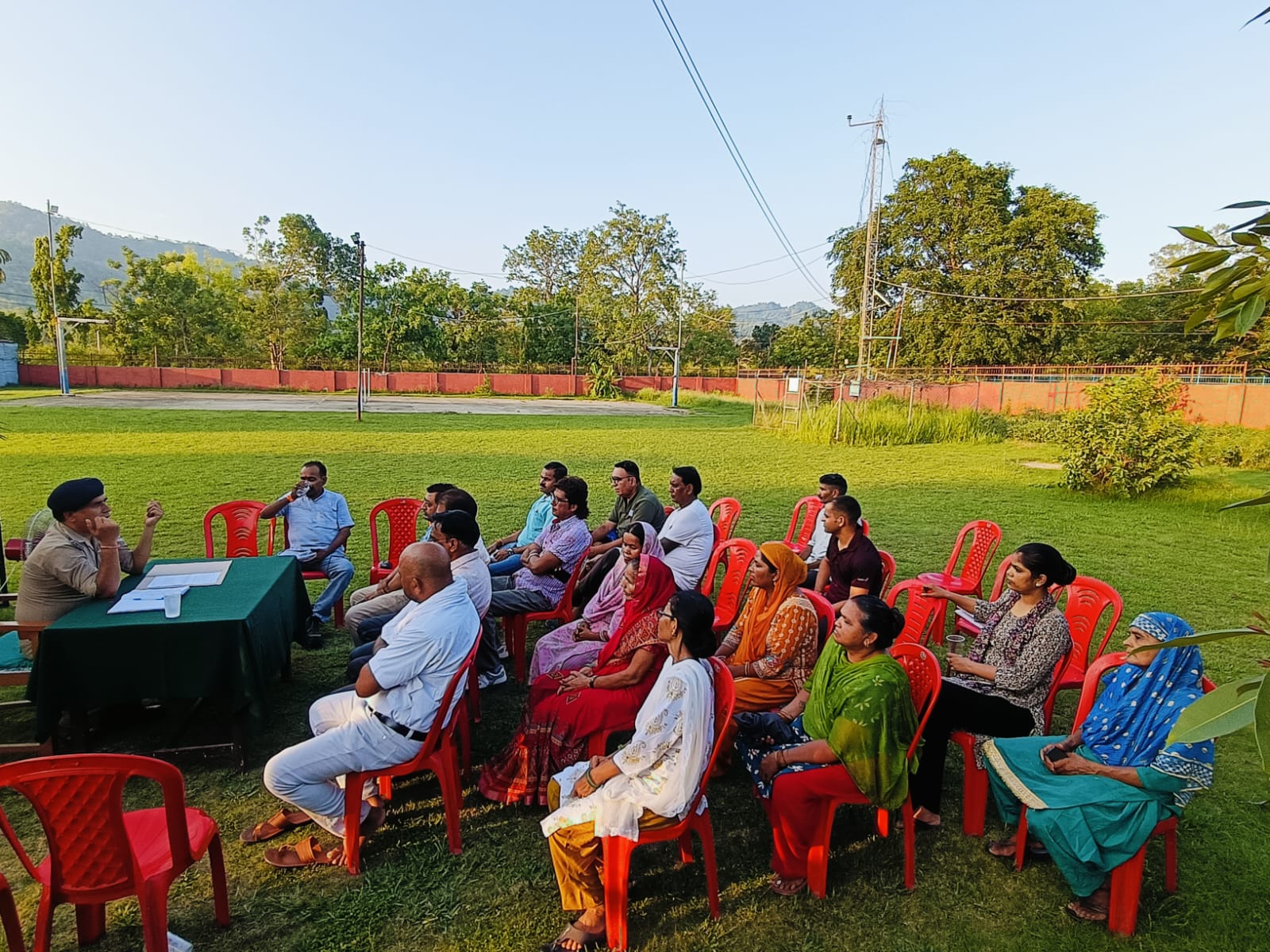 थाना दिवस में गूंजीं जनसमस्याएं, पुलिस ने सुनीं शिकायतें और दिए समाधान के भरोसे*