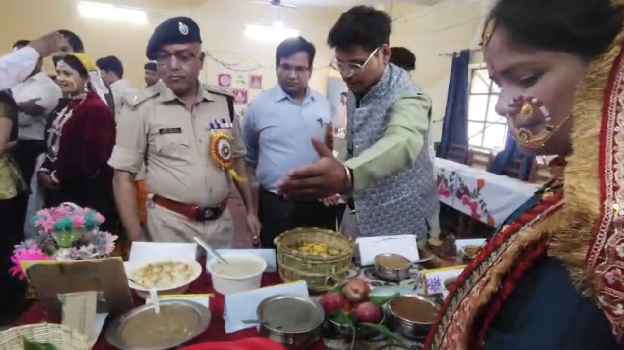 समौण अगली पीढ़ी तें’ में सजी पहाड़ की संस्कृति, पारंपरिक व्यंजनों ने बिखेरी खुशबू