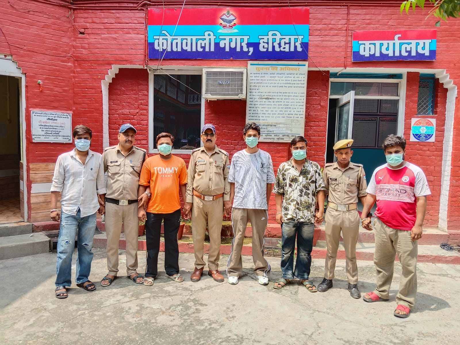 सोशल मीडिया पर वायरल मारपीट के बाद पुलिस का एक्शन, 5 आरोपी गिरफ्तार*