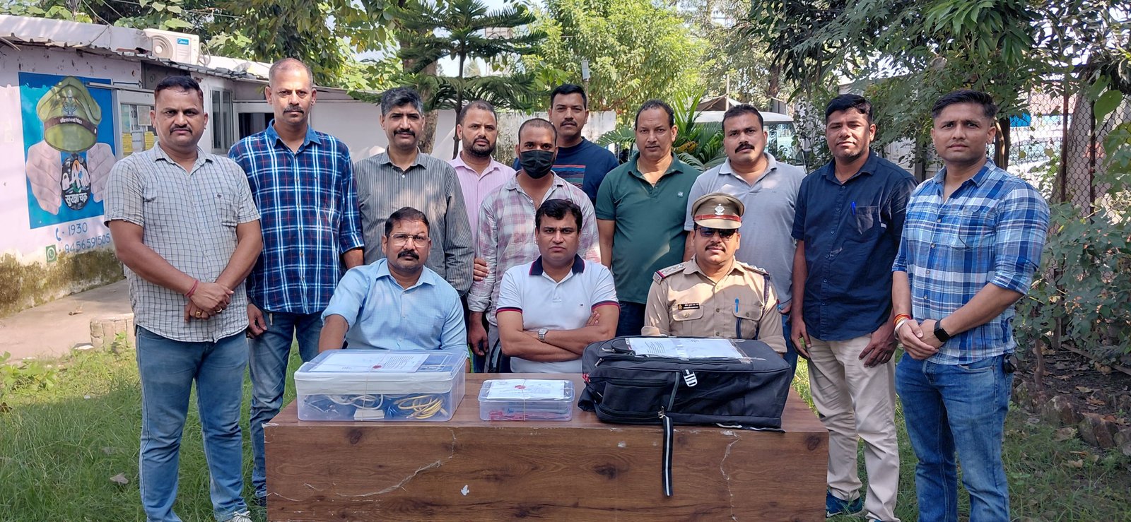 बाजपुर में एसटीएफ की बड़ी कार्रवाई, सिम बॉक्स से चल रहे अवैध दूरसंचार केंद्र का भंडाफोड़