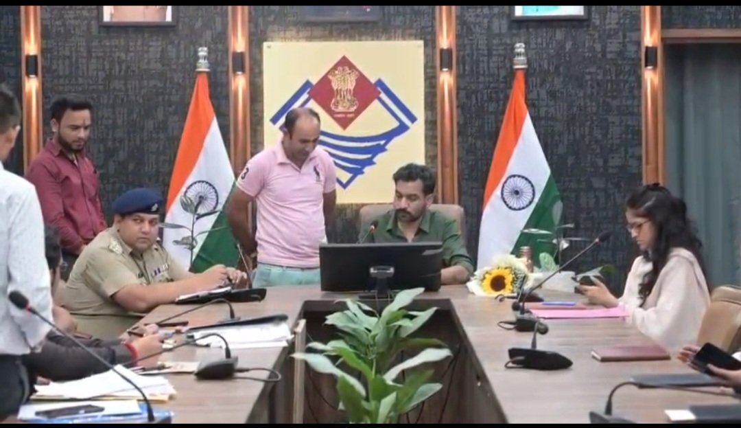 जन समाधान दिवस में 140 से अधिक शिकायतें, डीएम ने दिए समयबद्ध निस्तारण के निर्देश