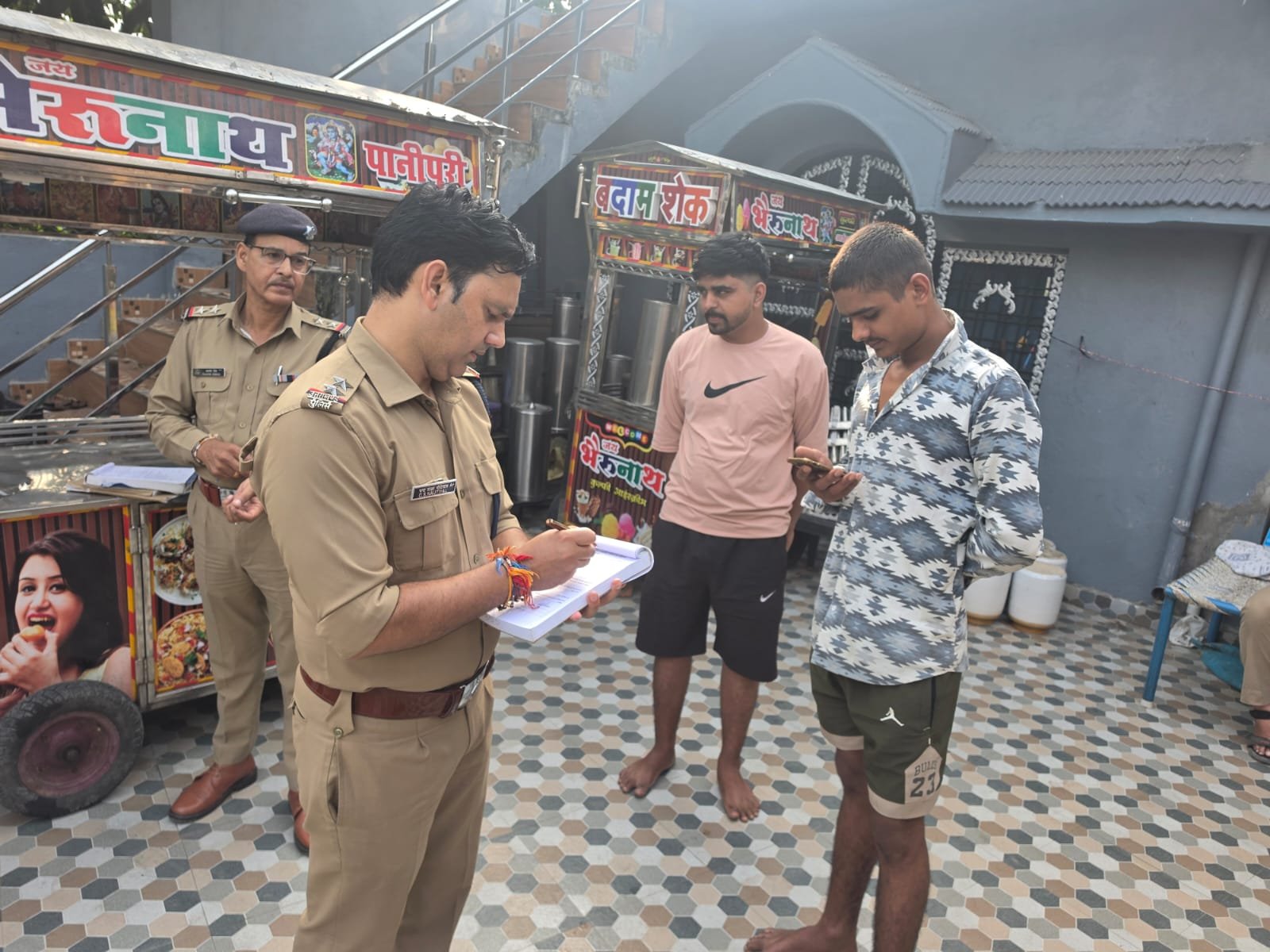 किरायदारों का सत्यापन न करने पर 11 मकान मालिकों के चालान