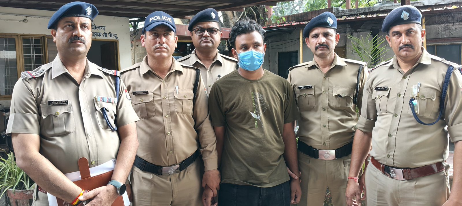 भाजपा पार्षद के घर मे चोरी करने वाले नेपाली गैंग का 1 सदस्य गिरफ्तार