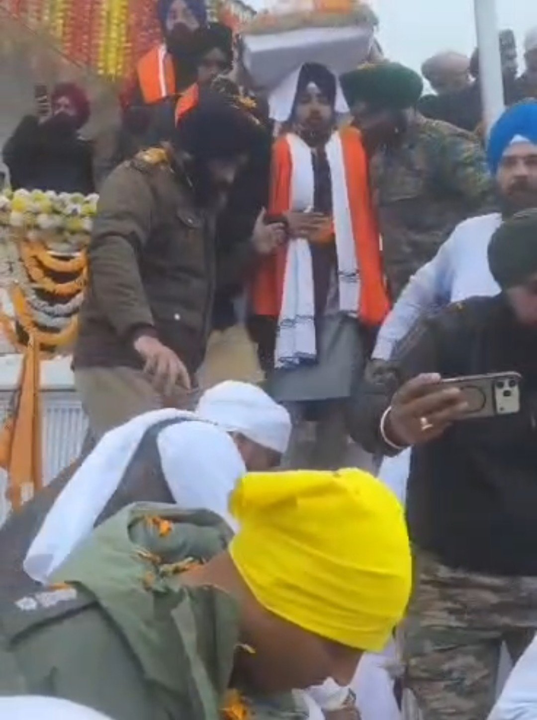 शीतकाल के लिए हेमकुंड साहिब के कपाट हुए बंद