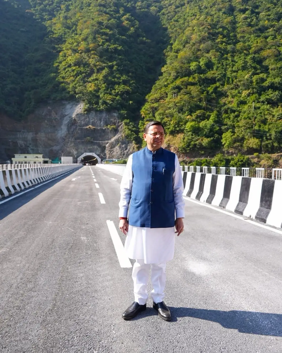 रुद्रप्रयाग में चारधाम यात्रा को मिलेगी राहत, पुल-सुरंग परियोजना का सीएम धामी ने किया निरीक्षण
