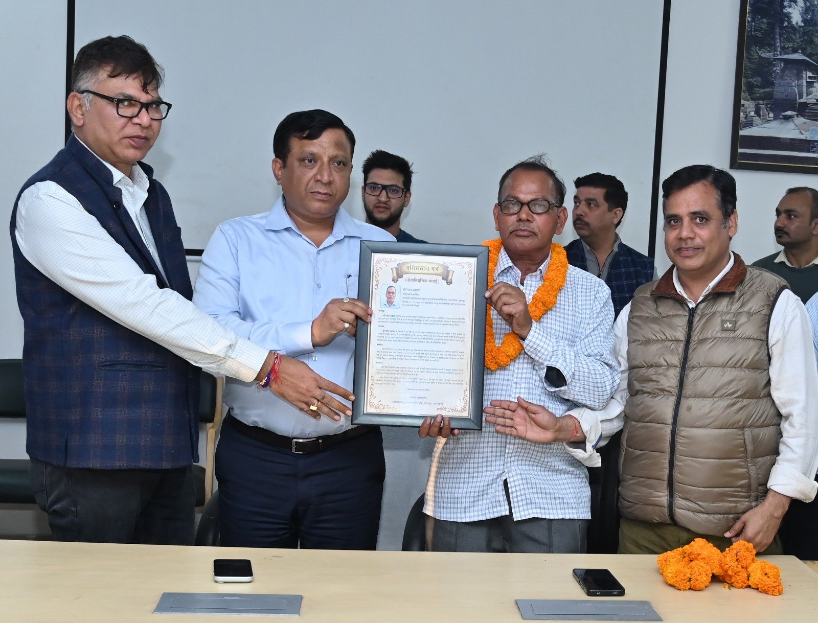 सूचना विभाग में समर्पित 30 वर्ष देने के उपरांत सेवानिवृत्त हुए रईस अहमद, महानिदेशक ने की उनके सेवाकाल की सराहना