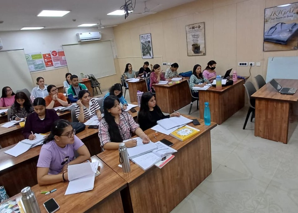 विदेशी रोजगार का सपना हुआ साकार: धामी सरकार की योजना से 123 युवाओं को मिला ग्लोबल करियर