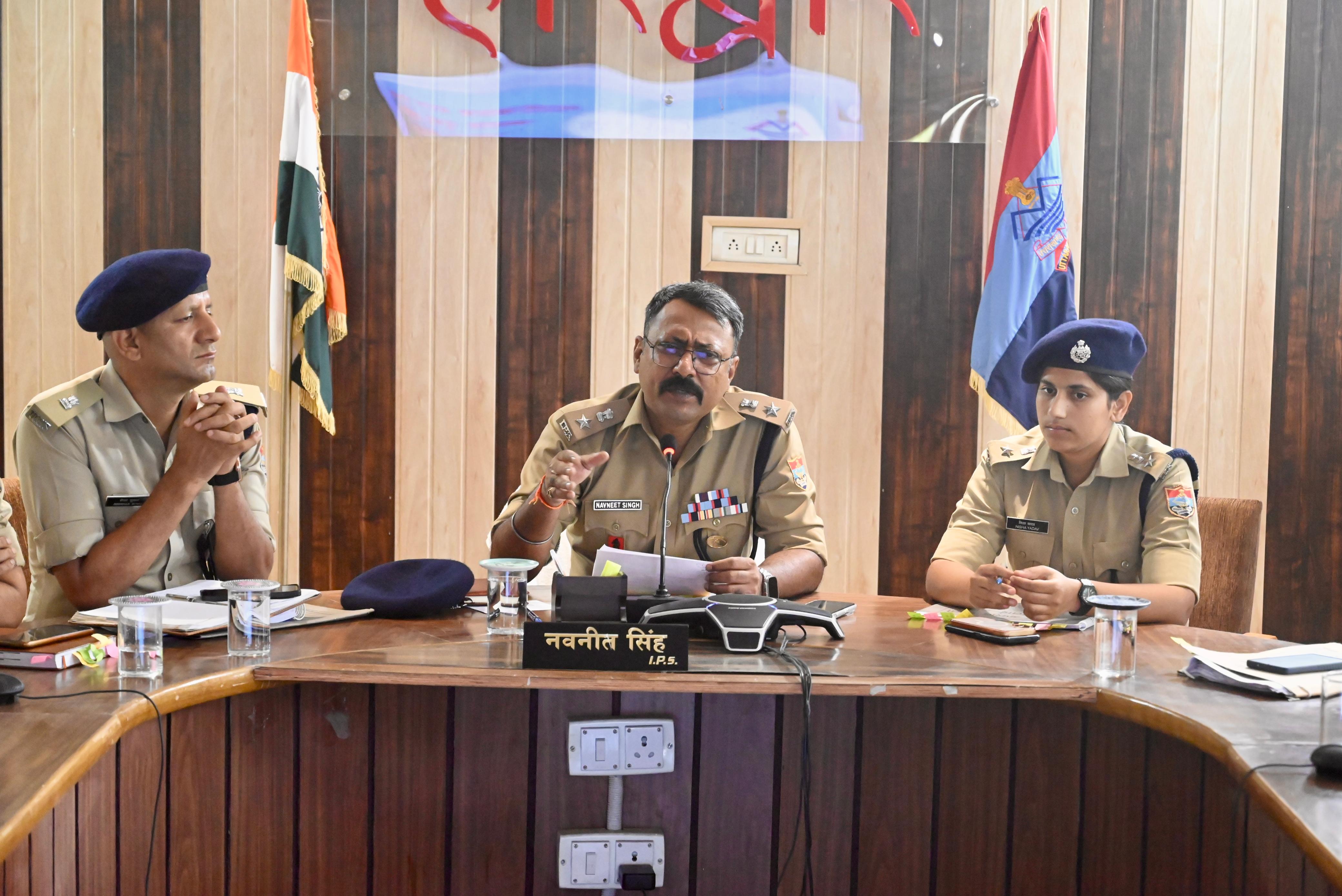 जुलाई की अपराध समीक्षा गोष्ठी में एसएसपी नवनीत सिंह ने दिए सख्त निर्देश*