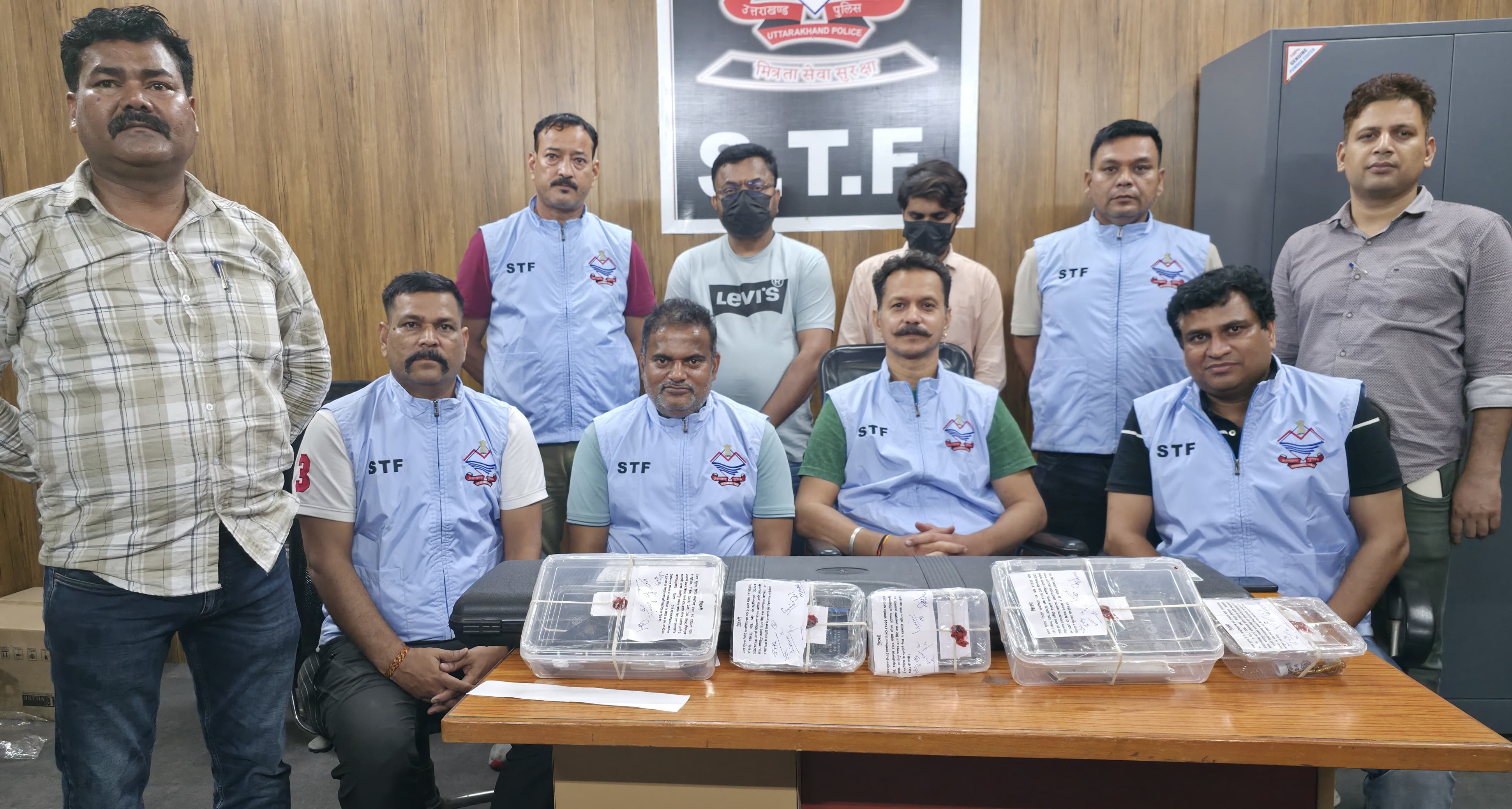 उत्तराखंड में फर्जी शस्त्र लाइसेंस मामले में बड़ी कार्रवाई, एसटीएफ के हत्थे चढ़े दो आरोपी*